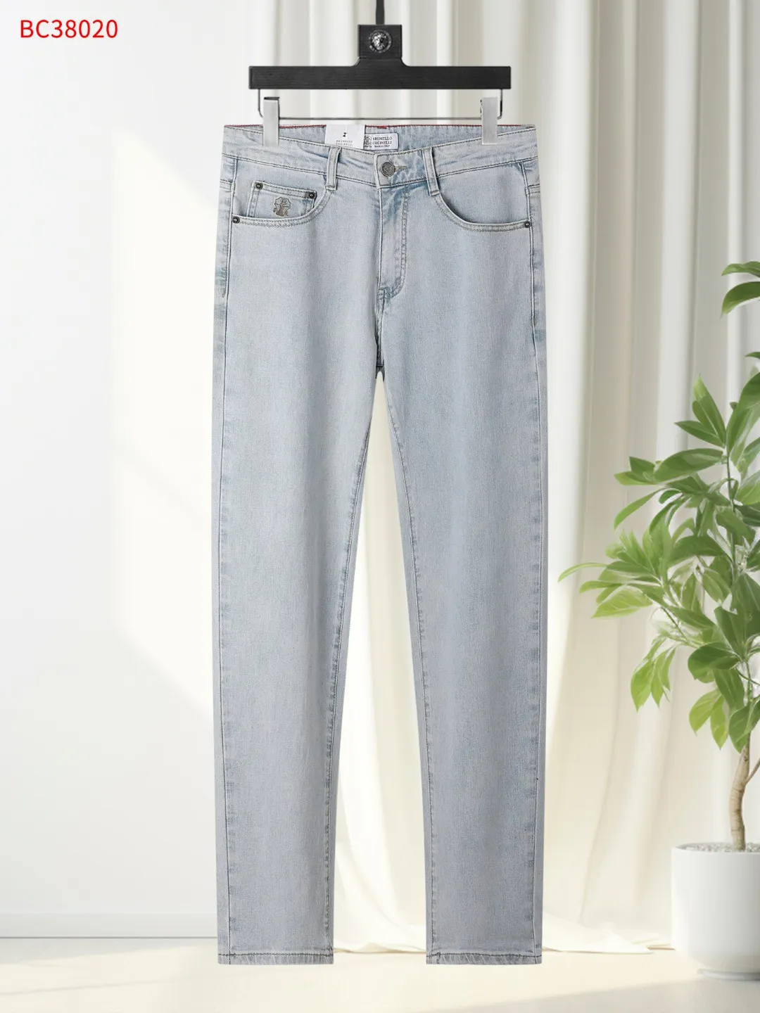BC NO: 38020 Size: 30 To 42 yarda Lightweight jeans (thin)